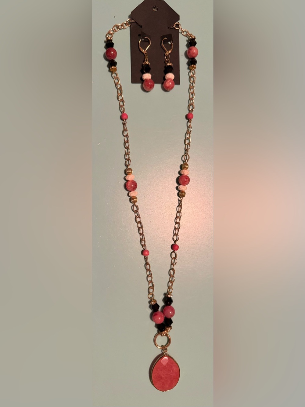Gold-Tone Necklace with Real Cherry Quartz Pendant & Black & Cream Beads